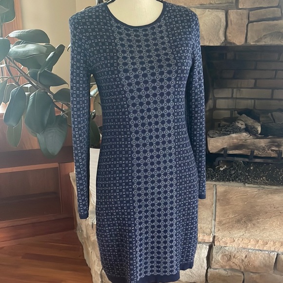 ~Cynthia Rowley Long Sleeve Knit Geometric Sweater Dress  Size Medium - Picture 1 of 16